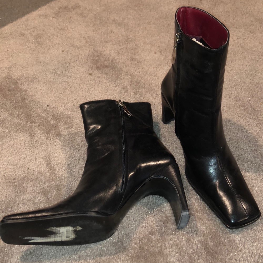 Enzo Angiolini black kidskin leather boot. Sz 6.5